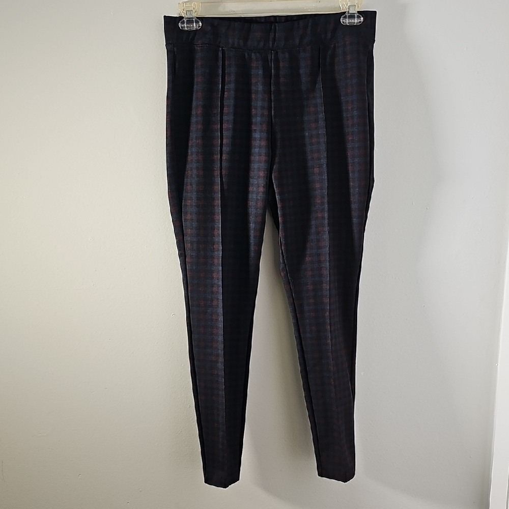 Old Navy Black and Red Dress Pants. Stretch. Old Navy (Strvie) Large